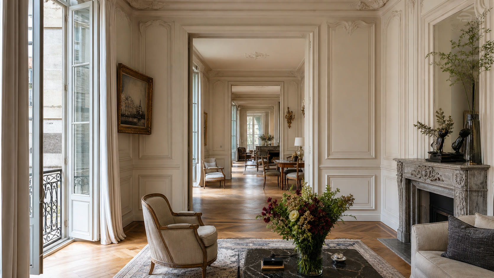 Enfilade of reception rooms in an Île Saint-Louis hôtel